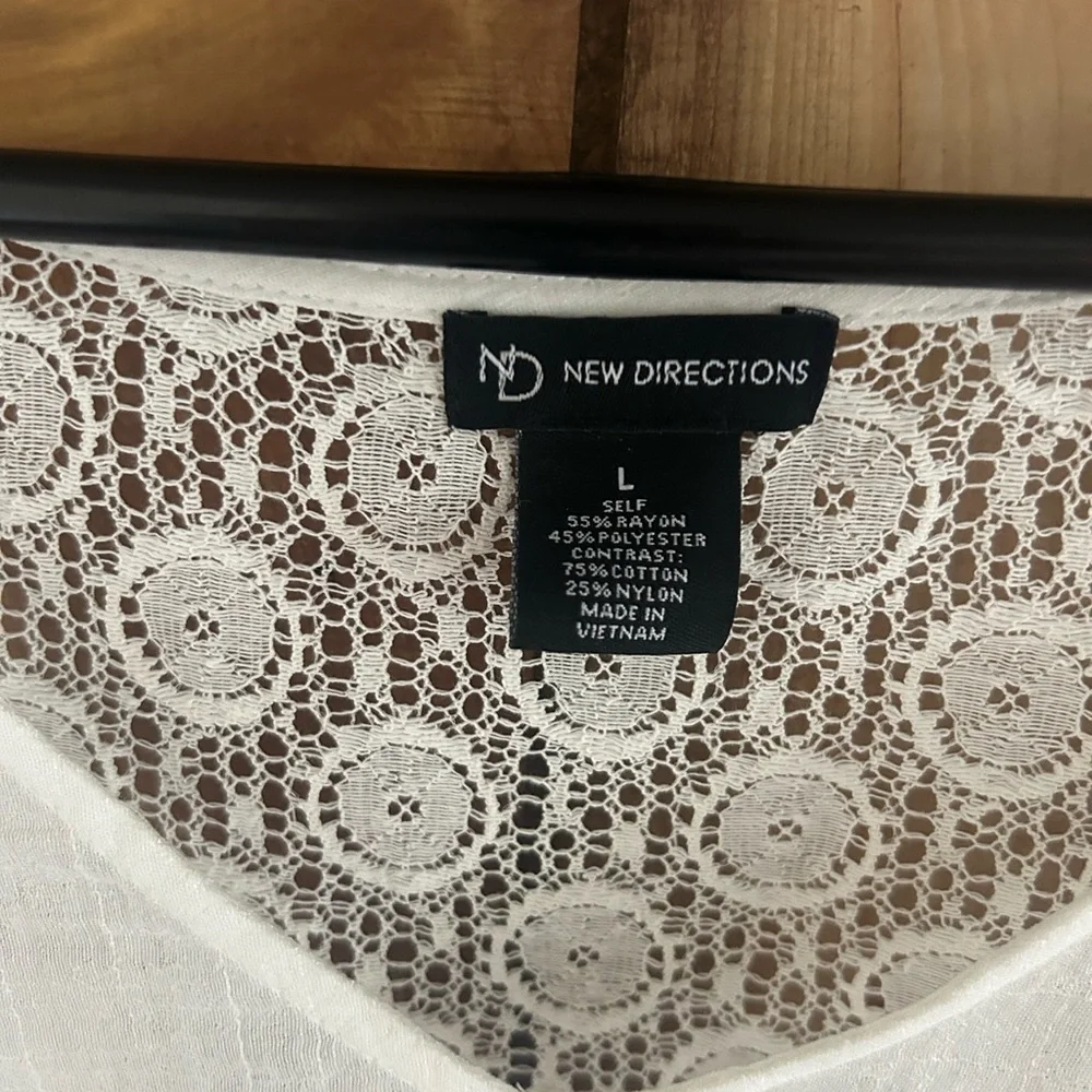 New Direction Peasant Style Top White Embroidered Floral Lace Blouse Pullover L - Picture 4 of 5